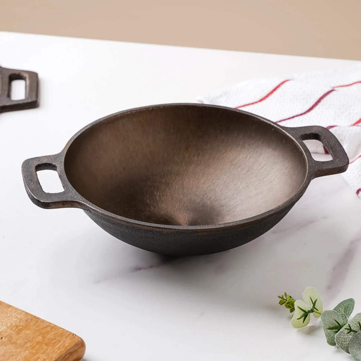 Medium cast iron kadai alternate angle